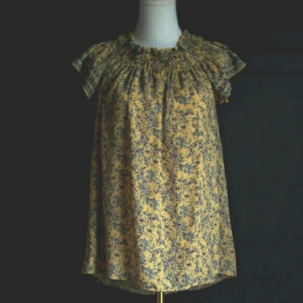 Max Studio Flutter Sleeve Blouse